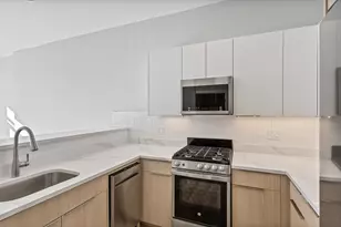 1625 W Howard Ave, Chicago, IL 60626 - Photo 3