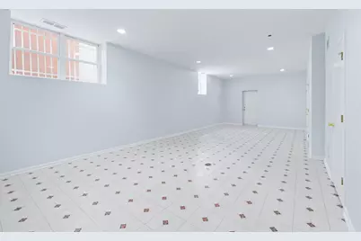 1329 E 61st Street, Chicago, IL 60637 - Photo 17