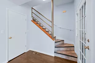 1329 E 61st St, Chicago, IL 60637 - Photo 9