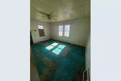 673 Wood Court, Kankakee, IL 60901 - Photo 5