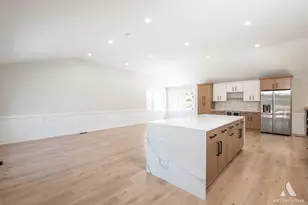 10433 S 83rd Ave, Palos Hills, IL 60465 - Photo 17