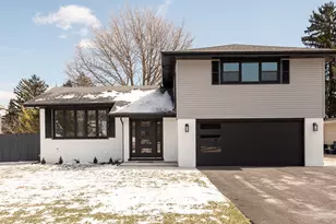 10433 S 83rd Ave, Palos Hills, IL 60465 - Photo 1