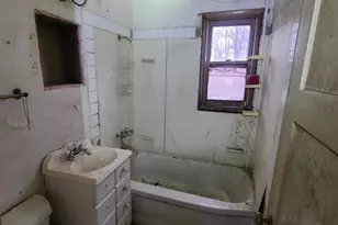 2605 N Pine St, Waukegan, IL 60087 - Photo 7