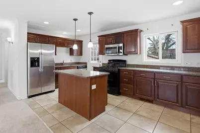 205 Fremont Avenue, Romeoville, IL 60446 - Photo 5