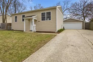 205 Fremont Ave, Romeoville, IL 60446 - Photo 3