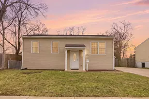 205 Fremont Ave, Romeoville, IL 60446 - Photo 1