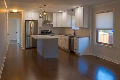 8537 W Sunnyside Avenue, Chicago, IL 60656 - Photo 5