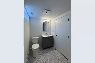 8537 W Sunnyside Avenue, Chicago, IL 60656 - Photo 25