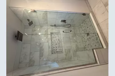 8537 W Sunnyside Avenue, Chicago, IL 60656 - Photo 9