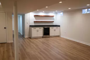 8537 W Sunnyside Ave, Chicago, IL 60656 - Photo 11