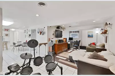 2000 N 73rd Avenue, Elmwood Park, IL 60707 - Photo 27