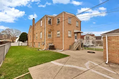 2000 N 73rd Avenue, Elmwood Park, IL 60707 - Photo 35