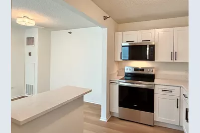 480 N McClurg Court #520, Chicago, IL 60611 - Photo 9