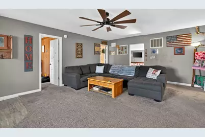 911 E Washington Street, Morris, IL 60450 - Photo 9