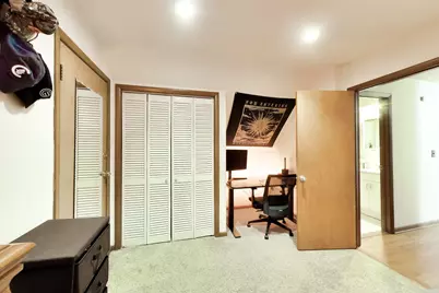 1322 W Barry Avenue, Chicago, IL 60657 - Photo 55