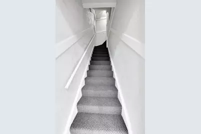 1322 W Barry Avenue, Chicago, IL 60657 - Photo 25