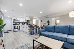 1104 Dempster St, Evanston, IL 60202 - Photo 5