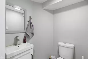 1104 Dempster St, Evanston, IL 60202 - Photo 11