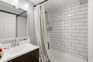 1104 Dempster St, Evanston, IL 60202 - Photo 9