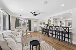 1335 S Villa Ave, Villa Park, IL 60181 - Photo 25