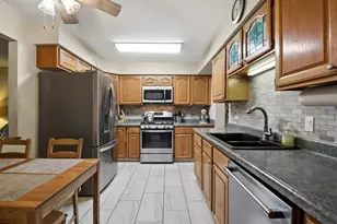 1217 Franklin Ln, Buffalo Grove, IL 60089 - Photo 7