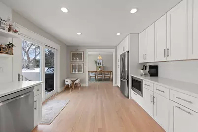 [Address not provided], Wheaton, IL 60189 - Photo 11