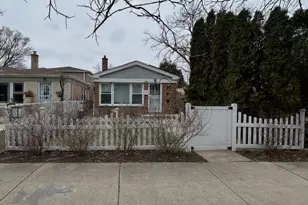 1822 Brown Ave, Evanston, IL 60201 - Photo 1