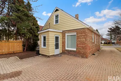610 S Fulton Avenue, Waukegan, IL 60085 - Photo 23