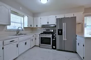 341 Iroquois Rd, Hillside, IL 60162 - Photo 7