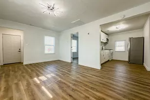 612 Atwood Ave, Rockford, IL 61102 - Photo 5