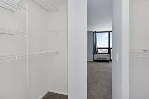 2500 N Lakeview Ave, Chicago, IL 60614 - Photo 11