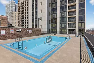 2500 N Lakeview Ave, Chicago, IL 60614 - Photo 21