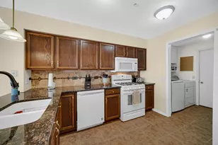 1145 E Cambria Ln S, Lombard, IL 60148 - Photo 7