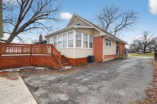 16827 Glen Oaks Dr, Country Club Hills, IL 60478 - Photo 7