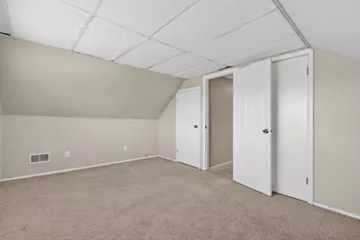 16827 Glen Oaks Drive, Country Club Hills, IL 60478 - Photo 13