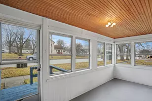 205 E Taylor St, Grant Park, IL 60940 - Photo 5