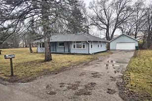 1803 N Riverside Dr, McHenry, IL 60050 - Photo 1