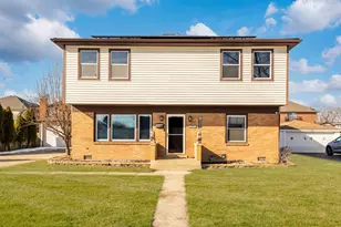 7920 Natoma Ave, Burbank, IL 60459 - Photo 1