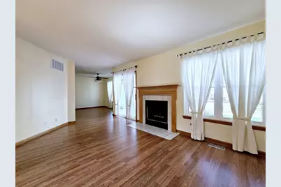 2738 Borkshire Lane, Aurora, IL 60502 - Photo 9