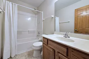 2738 Borkshire Ln, Aurora, IL 60502 - Photo 31