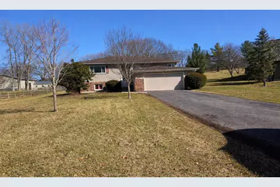 5N087 Mary Court, Saint Charles, IL 60175 - Photo 1