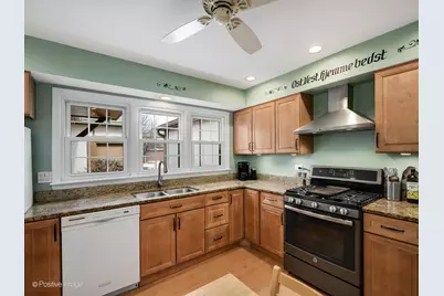 [Address not provided], Wheaton, IL 60187 - Photo 9