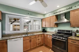 [Address not provided], Wheaton, IL 60187 - Photo 9