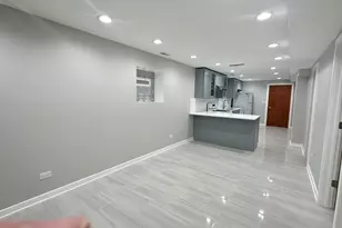 5848 N Whipple St, Chicago, IL 60659 - Photo 9