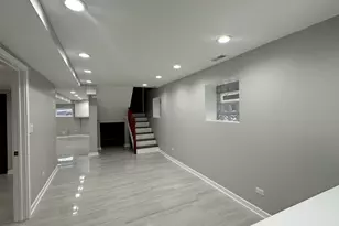 5848 N Whipple St, Chicago, IL 60659 - Photo 7