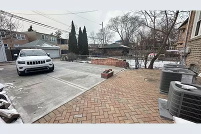 5848 N Whipple Street #G, Chicago, IL 60659 - Photo 11