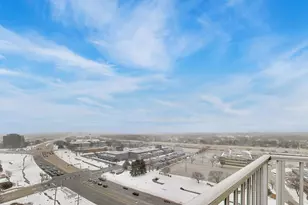 40 N Tower Rd, Oak Brook, IL 60523 - Photo 27