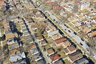 10424 S Forest Ave, Chicago, IL 60628 - Photo 27