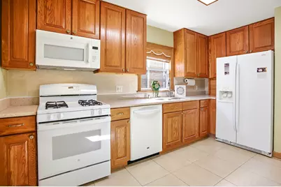 10424 S Forest Avenue, Chicago, IL 60628 - Photo 5