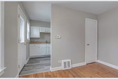 617 Waukegan Road, Deerfield, IL 60015 - Photo 9